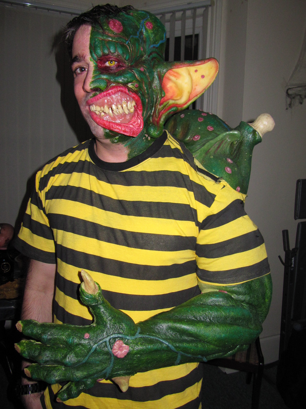 Fan goes all-out in Ricky Coogin costume from the cult film Freaked